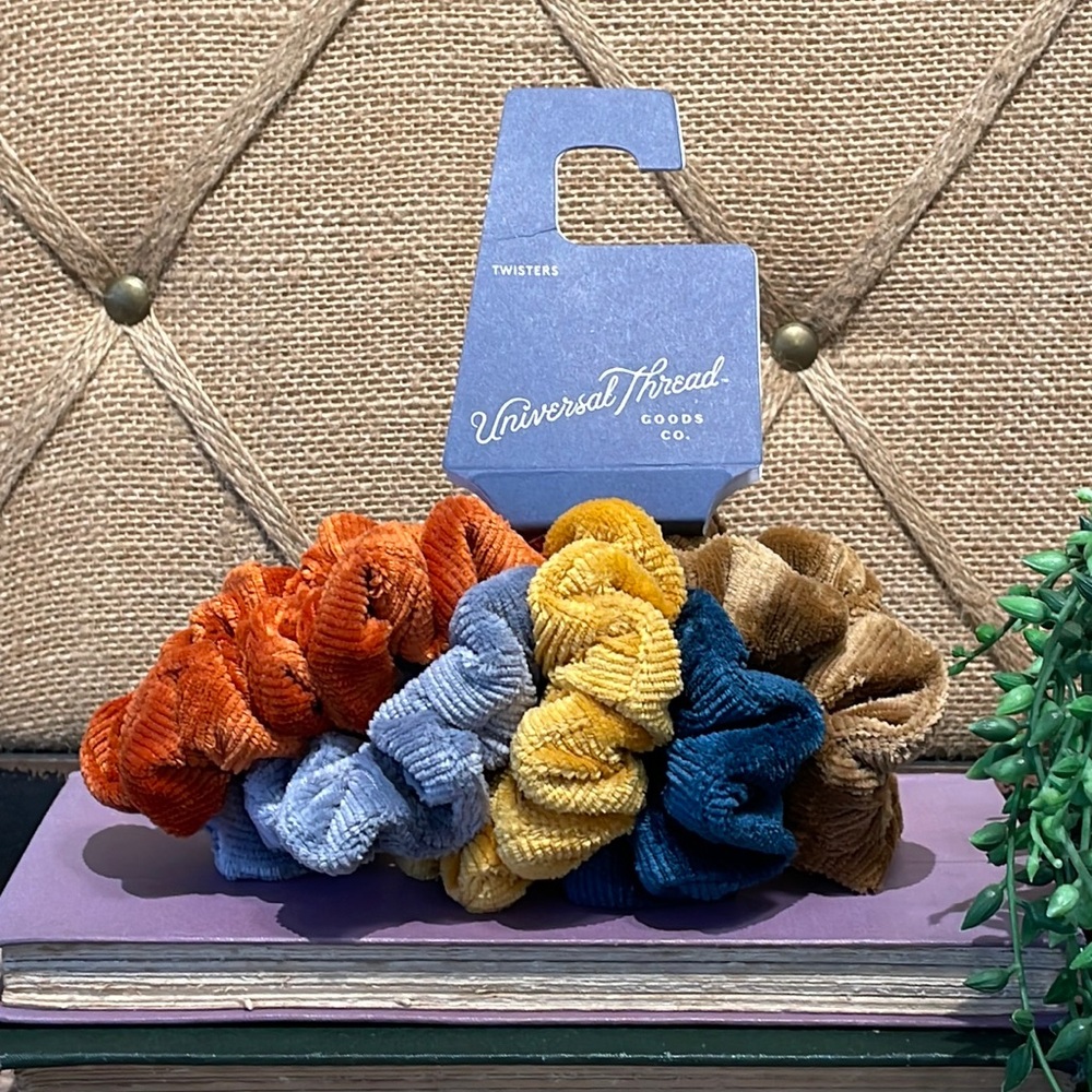 Universal Thread twisters/scrunchies